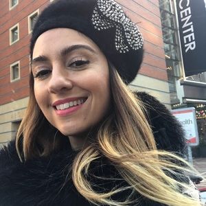 Meet your Posher, Gokce